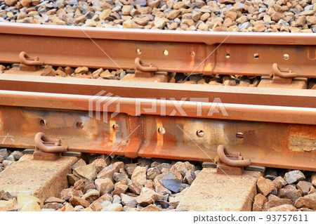 漂亮的飾面…鋁熱焊接的長軌接頭 93757611