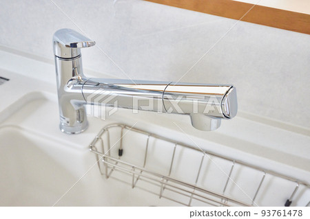 Faucet kitchen kitchen sink Faucet kitchen kitchen sink 93761478