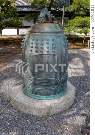 World Heritage Honrikyu Nijo Castle Temple Bell World Heritage Honrikyu Nijo Castle Temple Bell 93762813
