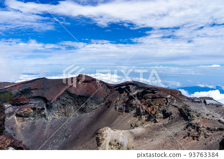 從吉田步道攀登日本最高海拔富士山 93763384