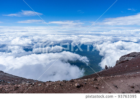 從吉田步道攀登日本最高海拔富士山 93763395