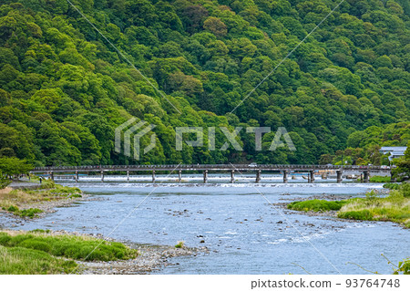 Togetsu Bridge over the Katsura River that separates Sagano and Arashiyama (Kyoto) Togetsu Bridge over the Katsura River that separates Sagano and Arashiyama (Kyoto) 93764748