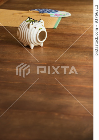 Mosquito pig on the porch ・Summer image 93766212