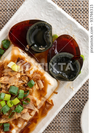 台灣 小吃 皮蛋豆腐 century egg tofu tofu ピータンとうふ 93766315