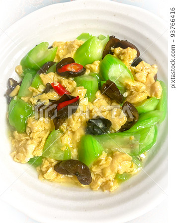 Chinese home-cooked chicken egg (loofah egg stir-fry) 93766416