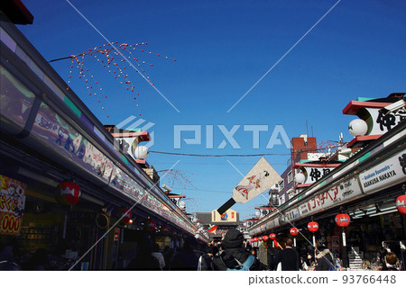 新年淺草之行，路過仲見世商店街 93766448