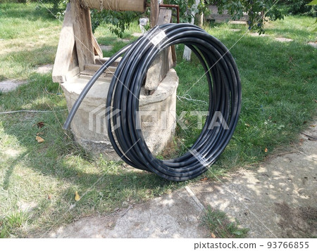 Arrangement of a deep well for water production 93766855