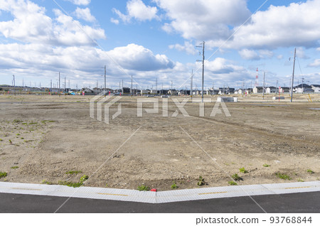 住宅用地面積 93768844