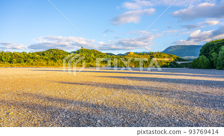 Wide valley of Tagliamento River Wide valley of Tagliamento River 93769414
