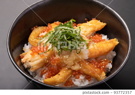 Salmon belly rice bowl (salmon roe, grated daikon radish, green perilla, ground sesame) 93772357