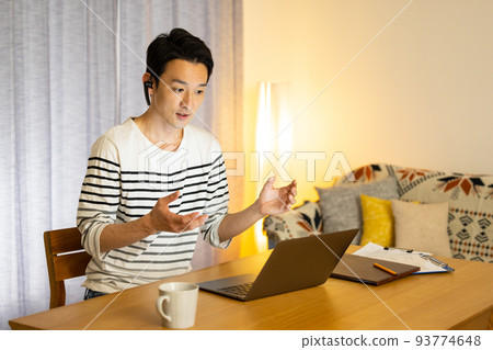 Living room work from home night 93774648