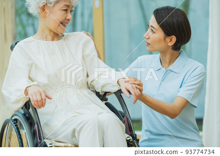 Caregiveness image 93774734