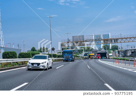 《Tokyo》Truck driver, Shuto Expressway Wangan Route 《Tokyo》Truck driver, Shuto Expressway Wangan Route 93775195