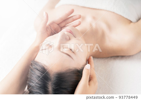 面部按摩 93778449