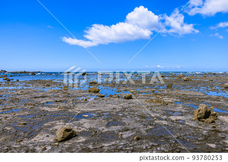 和歌山縣串本町二子島附近的海岸 93780253