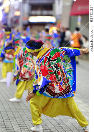 Yosakoi dancing in the arcade Yosakoi dancing in the arcade 93781334