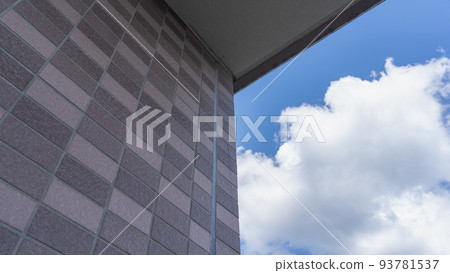 Cracks on the outer wall and deterioration of joints (joints) 93781537