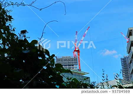 The sky in the city, Shibuya in midsummer 93784569