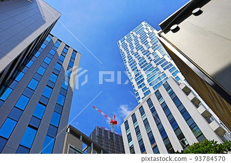 The sky in the city, Shibuya in midsummer 93784570