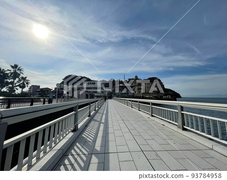 通往江之島的江之島大橋 93784958
