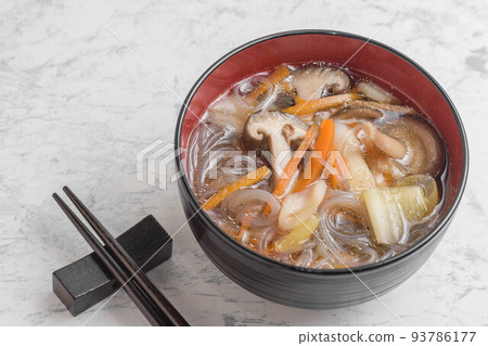 mushroom vermicelli soup 93786177