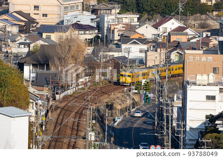 EOSR6. Hiroshima Onomichi, Yellow Kiha or Kuha goes to Onomichi Station. EOSR6. Hiroshima Onomichi, Yellow Kiha or Kuha goes to Onomichi Station. 93788049