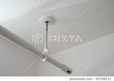 Host screen attached to the living room ceiling 22 cm Host screen attached to the living room ceiling 22 cm 93789231