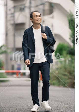 Mature age men with a smile 93793399