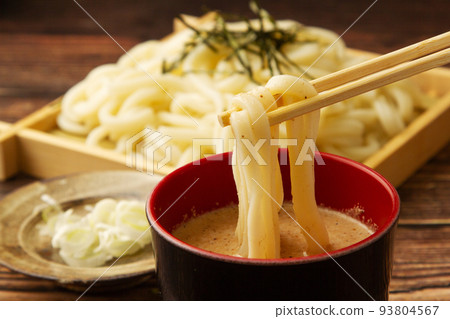 芝麻醬烏冬面 芝麻醬烏冬面 93804567