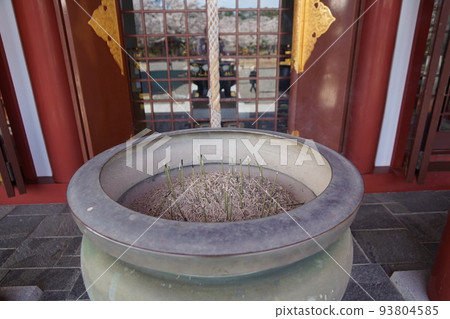 立科山正光寺是著名的賞櫻勝地，可以看到“本州最慢的染井吉野櫻花樹”。 93804585