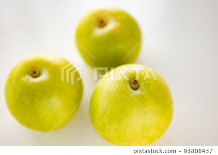 Taste of Autumn 20th Century Pear 93808437