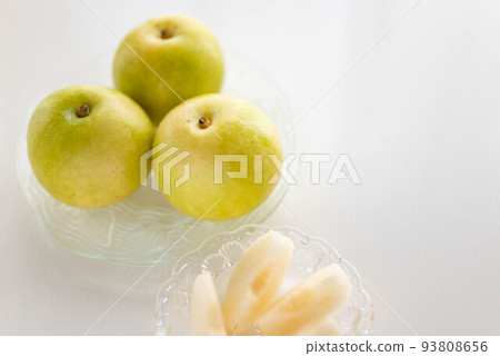 Taste of Autumn 20th Century Pear Taste of Autumn 20th Century Pear 93808656