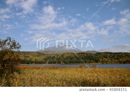 Rishirifuji and Otatomari Marsh in Autumn Rishirifuji and Otatomari Marsh in Autumn 93809151