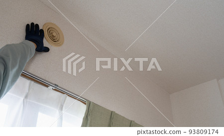 Image of inspection of air vents (indoor side) in apartments and condominiums Image of inspection of air vents (indoor side) in apartments and condominiums 93809174