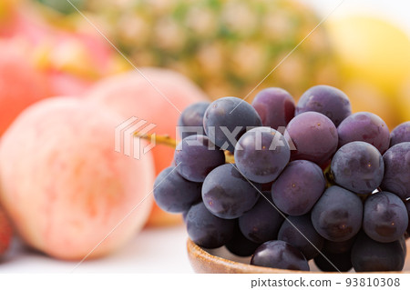 Assorted fruits Assorted fruits 93810308