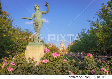 Luxembourg gardens with sculpture at springtime, Paris, France 93810503