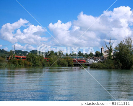 Swiss Federal Railways, RABe 526 SOB „Traverso“ (near Rapperswil) Swiss Federal Railways, RABe 526 SOB „Traverso“ (near Rapperswil) 93811311