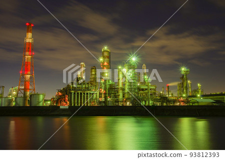 Mie Yokkaichi factory night view Mie Yokkaichi factory night view 93812393