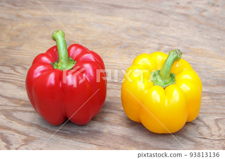 Fresh paprika 93813136