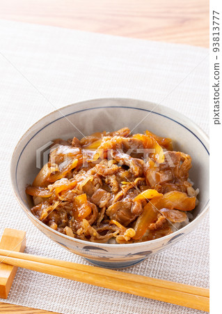 美味的牛肉碗 美味的牛肉碗 93813777