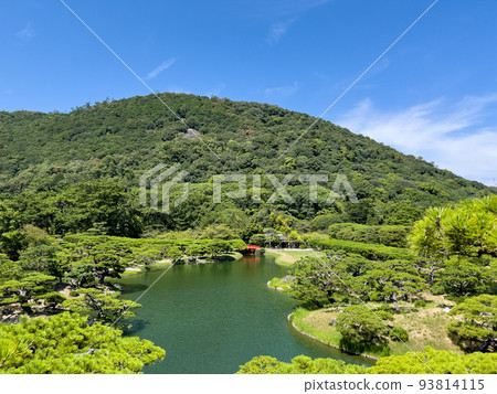 Ritsurin Park in the lingering summer heat (late August) 93814115