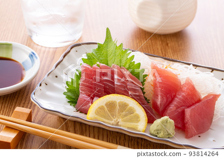 Assorted tuna sashimi 93814264