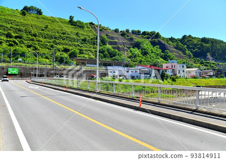 Mihara Ohashi Bridge / Looking towards Manza and Kazawaguchi Station from Azuma River (Tsumagoi Village, Gunma Prefecture) [August 2022] 93814911
