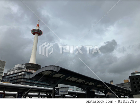 多雲天空京都塔 多雲天空京都塔 93815789