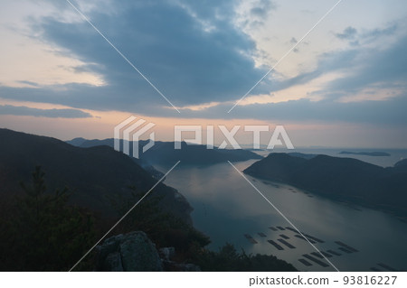 "Okayama Prefecture" Setonaikai National Park Dawn seen from Mt. 93816227