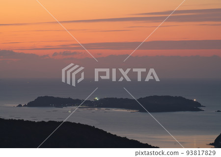 從山看到的“岡山縣”瀨戶內海國立公園黎明 93817829