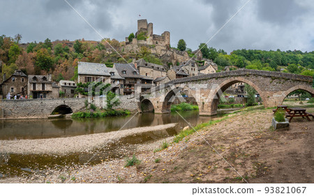 France, Aveyron, Belcastel, labelled Plus Beaux Villages de France, Natura 2000 site, the old 15th 93821067