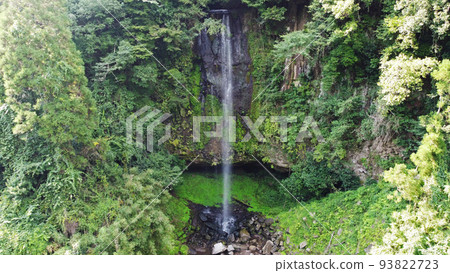 Drone photography of Urami Falls (Oguni Town, Kumamoto Prefecture) 93822723