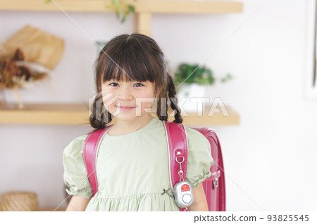 Elementary school girl school bag 93825545