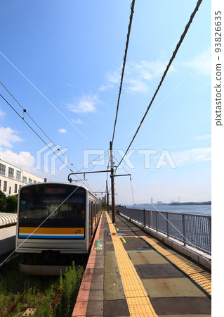 JR Tsurumi Line Umi-Shibaura Station 93826635